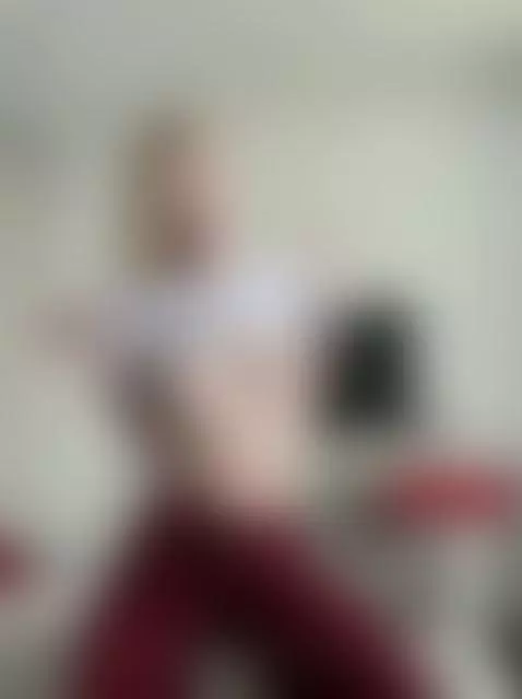 🍒Small perky tits brushing sensitive skin 😏 Naughty OF by ariadollsnow
