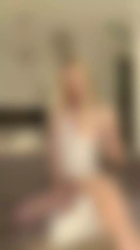 💦My long blonde hair and tight petite body ready for you 🔥 J... by ariadollsnow