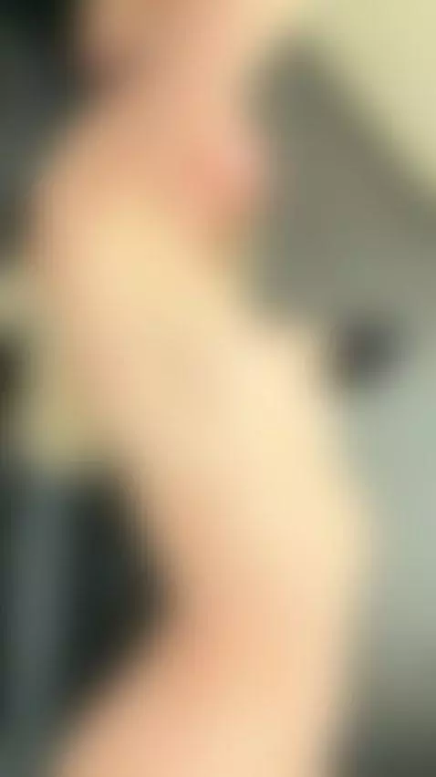 🔞Young blonde with small perky tits and tight body 💦 Ready f... by ariadollsnow