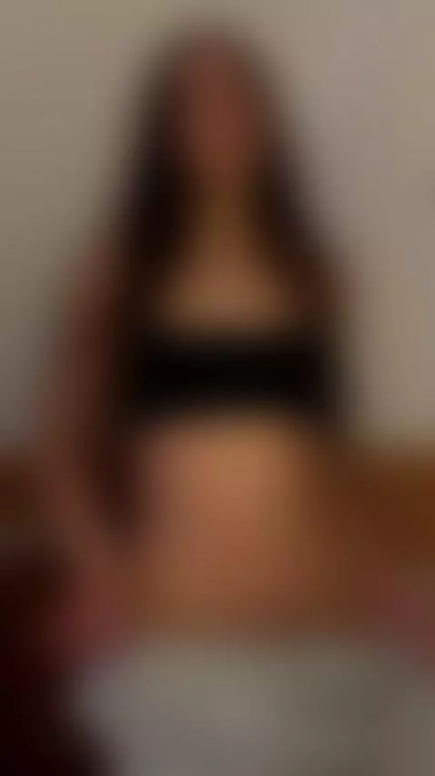 🔞Brunette with long wavy hair spreading wide 🍆 Join OF by esthergrace23