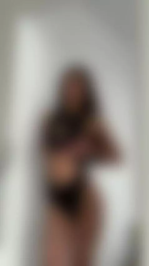 🔞Long haired brunette arching back showing her body 🍑 Join m... by esthergrace23