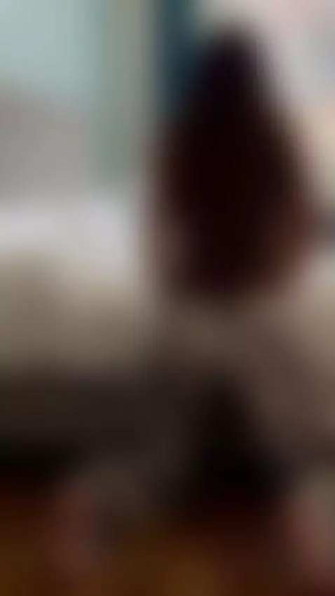 💦Perfect long haired brunette dripping wet 😈 See my OF by esthergrace23