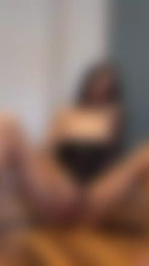🍑Round ass in tiny panties inviting you 🔥 See my OF by esthergrace23