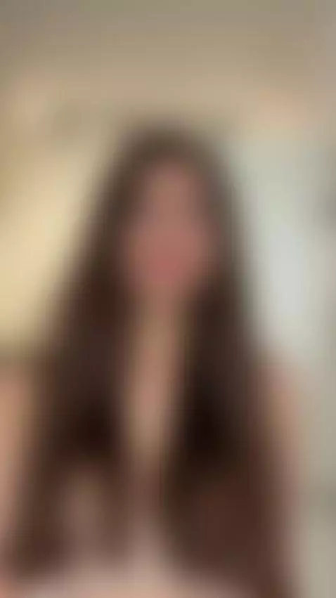 😈This beauty begging to be filled 🍆 See OF by esthergrace23