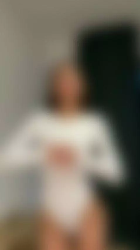 😈Beautiful brunette with hard nipples teasing 💦 Exclusive OF by esthergrace23