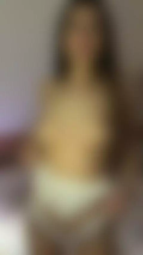 🔥Brunette fingers sliding deeper 💦 Exclusive OF by esthergrace23