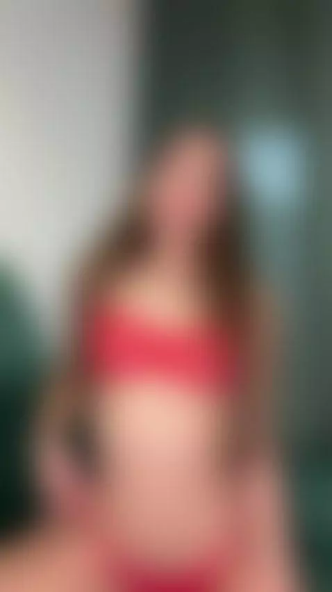 🍒Big tits brushing sensitive skin 😏 Naughty OF by esthergrace23