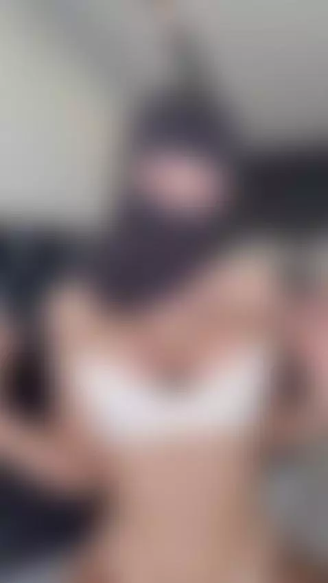 A little closer to the camera... 👣🔥
Next — OnlyFans by sashasavage