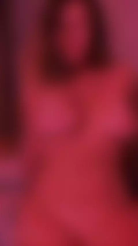 The video is over... but I'm not 😏 Waiting for you at the li... by luciamorriss