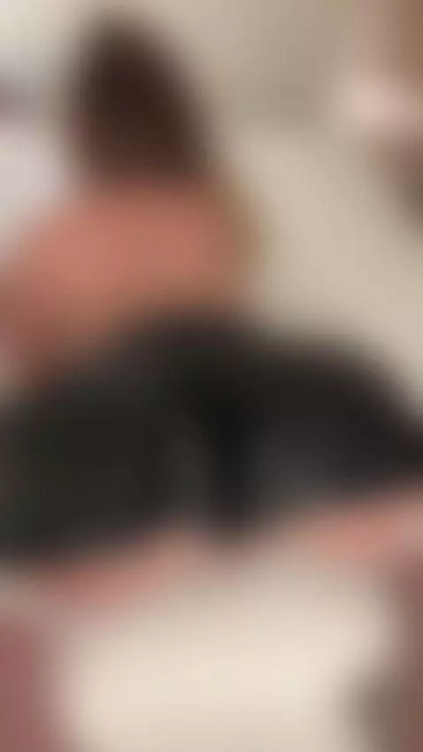 LUCIA FUELS WILD PUSSY HUNGER SLOW by luciamorriss