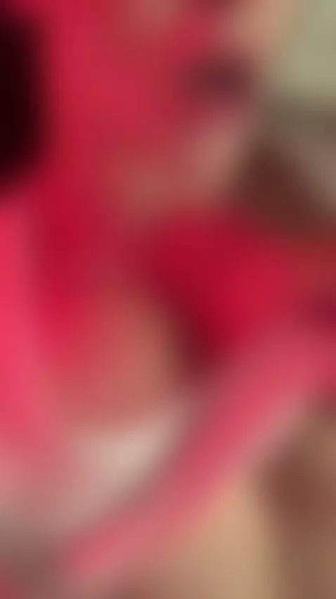 Wanna peek at my tits? by luciamorriss