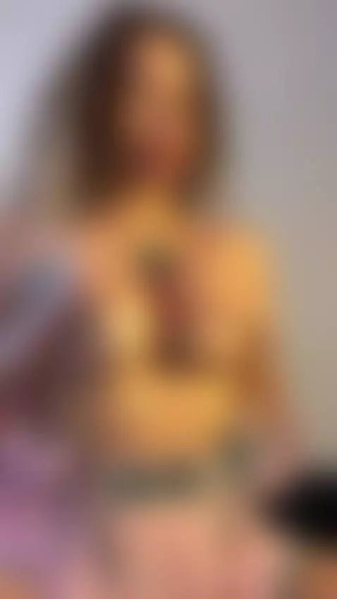 Hey! It's Lucia 💋 Check out my new content! by luciamorriss
