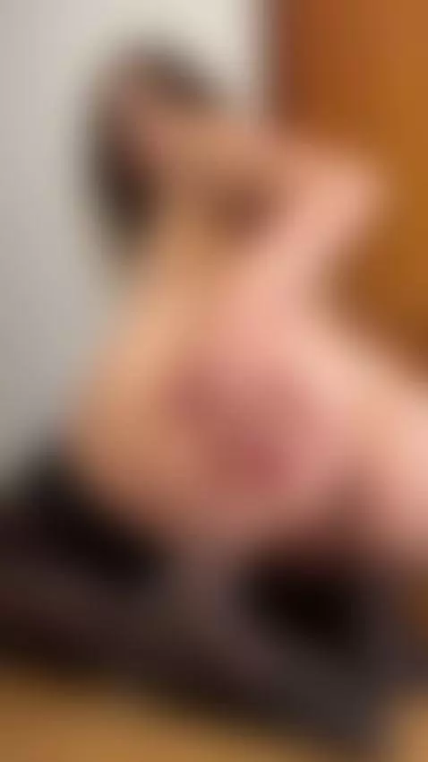 spread my pussy wide and showed it all off 🔥 by luciamorriss