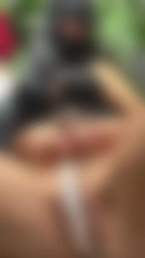 Aishaaa waits at the brink of pulsing heat by aiishaheliotrope