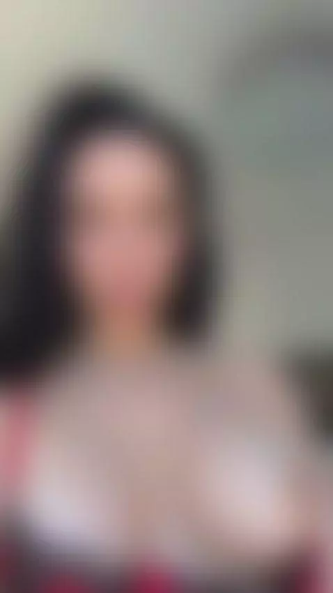 These moves are just the beginning 👣🔥 Continued - OnlyFans by alinaboobss