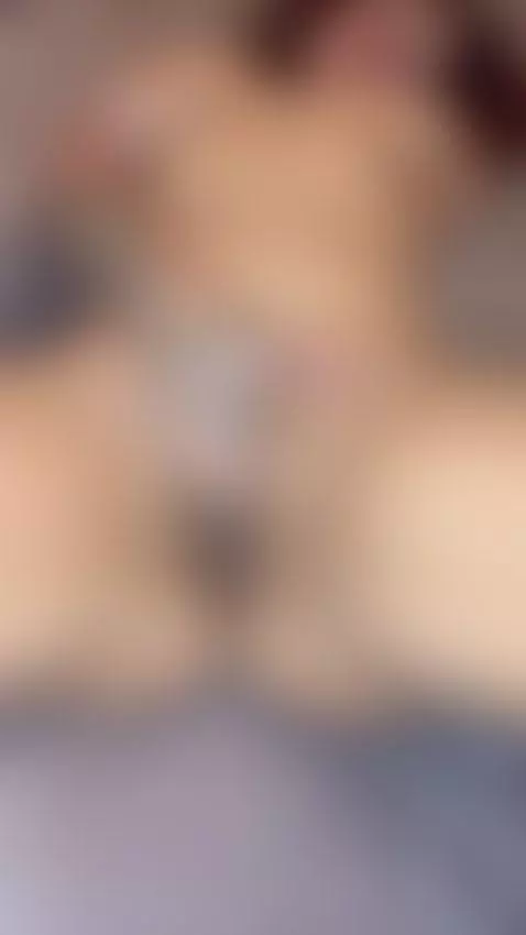 She’s longing for your tongue by redwildy