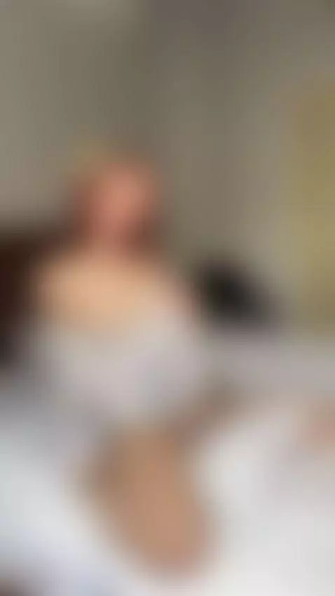Im begging for your cock to fill me up right now 💗 by rinfoster