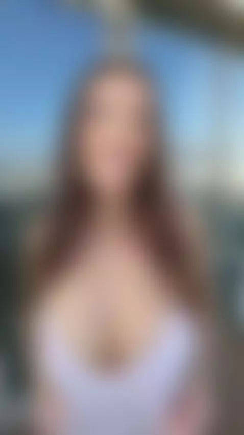 I let the moment warm my chest 💋💫 by realsybila