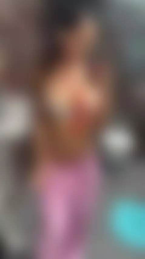 My skin carries the glow tenderly 😈💧 by realsybila