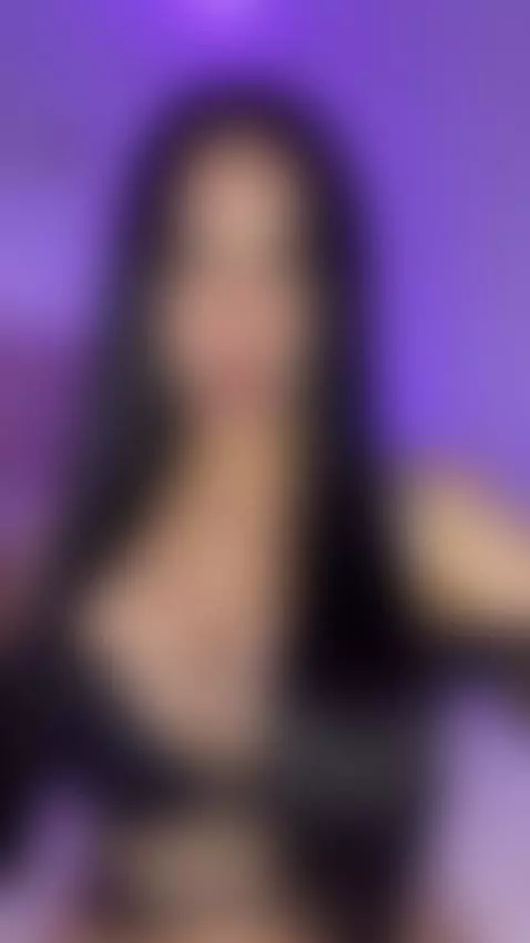 Follow me and stay addicted 👀 by naatalia