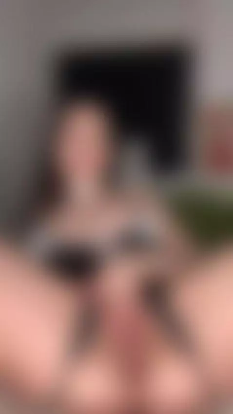 This one's all about eye contact and slow touches 👀🔥 by kamynamy