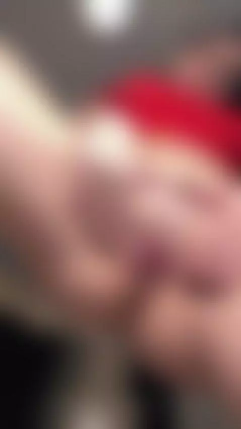 Warmth curls into the crook of my waist 💦🩶 by kamynamy