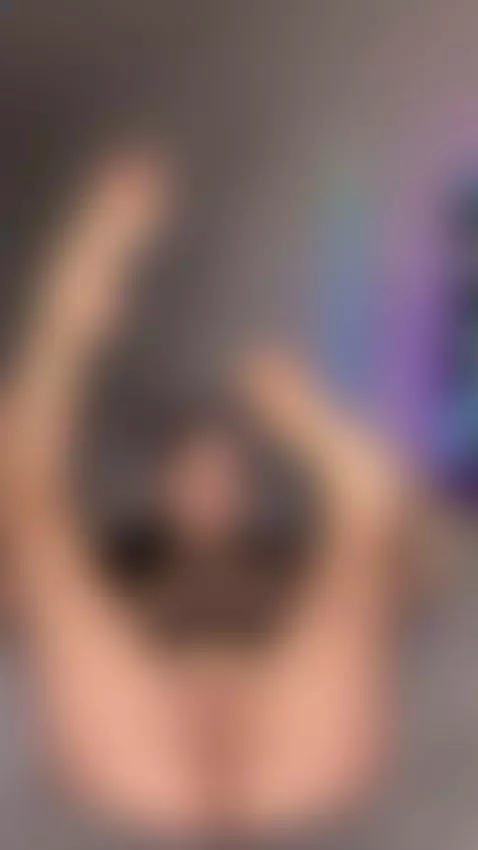 Watch my thighs. You'll thank me later 😏🦵 by kamynamy