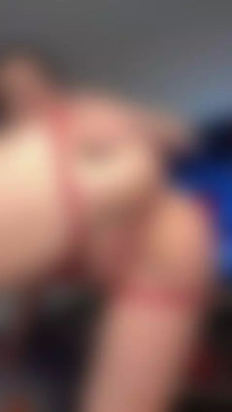 Warmth curls into the crook of my waist 💦🩶 by kamynamy