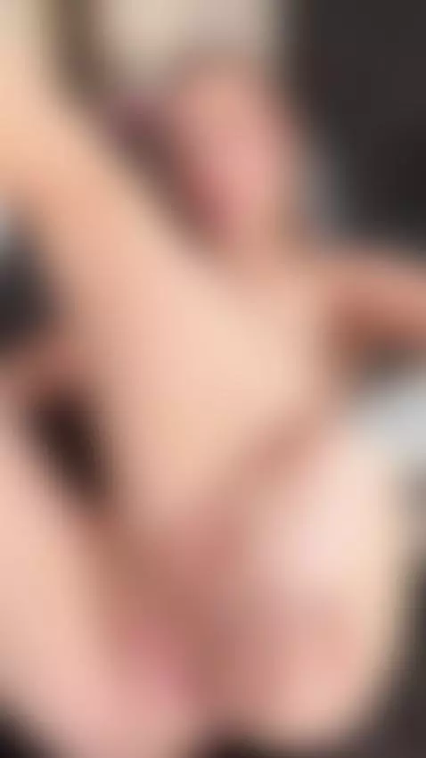 I'm so horny that I can't even finish what I started by chloeex