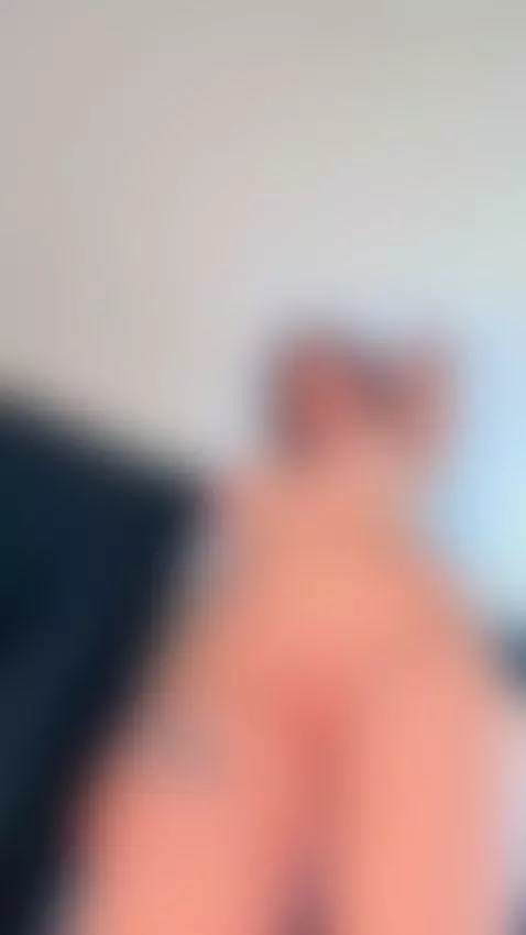 Treat me like your personal slut by chloeex