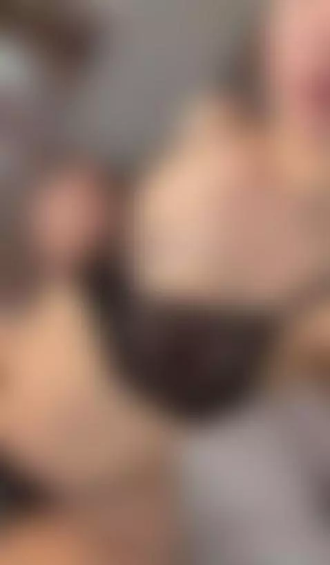 🍆Slim brunette lips ready for you 😈 On OF by sunnygabi
