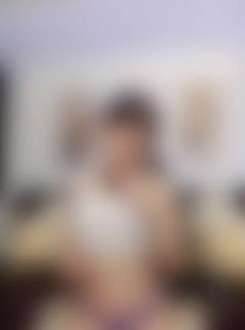 Would you like some sit-ins?  🍑 by sofia-as