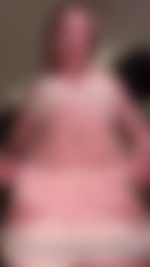 Big soft tits bounce as she bends low 🍆 by missfrogg
