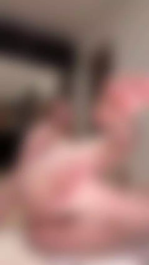 Curvy girl spreads legs and teases with feet 🍆 by missfrogg
