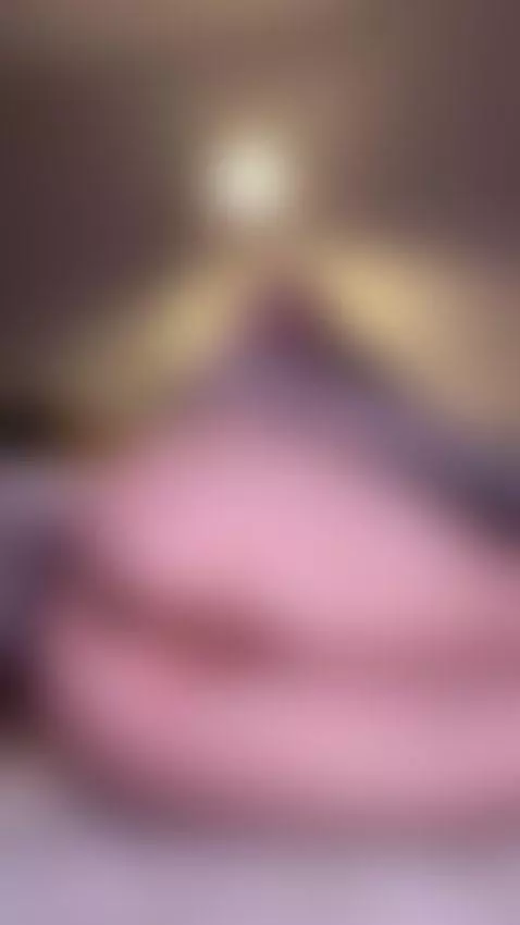 Thick ass lifted high as she sprays herself by missfrogg