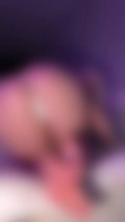 Blonde bends over, feet in frame, begging to be fucked 🥰 by missfrogg