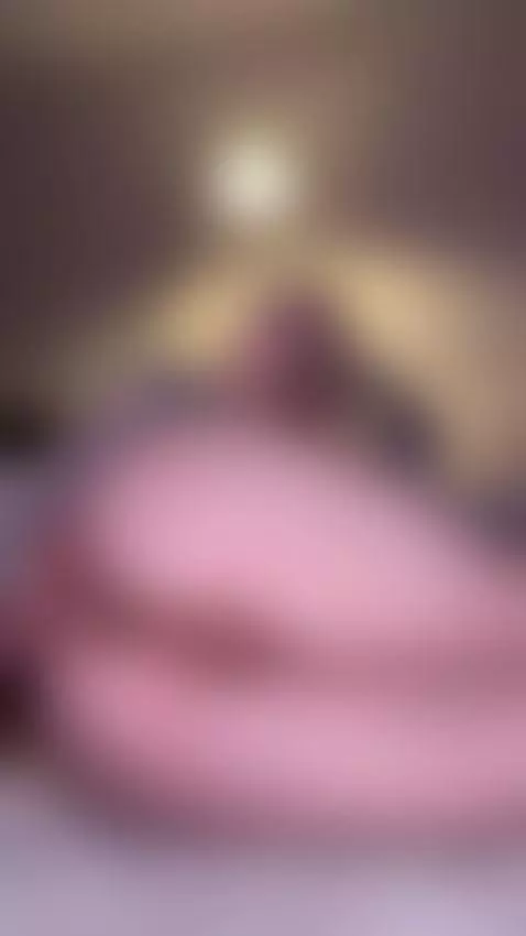 Im trembling and begging for your cock to split me open 💗 by missfrogg