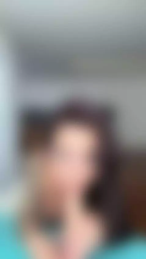 I move slow enough to feel every shimmer 💋💫 by callystonympha