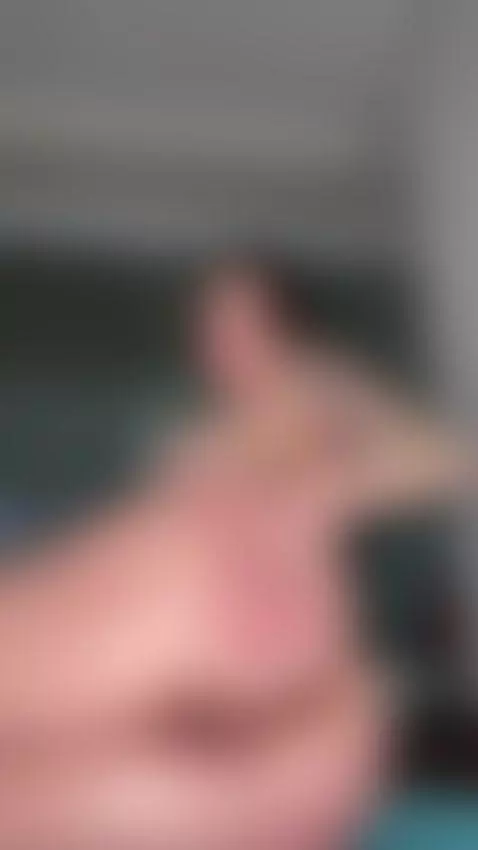 I move slow enough to feel every shimmer 💋💫 by callystonympha