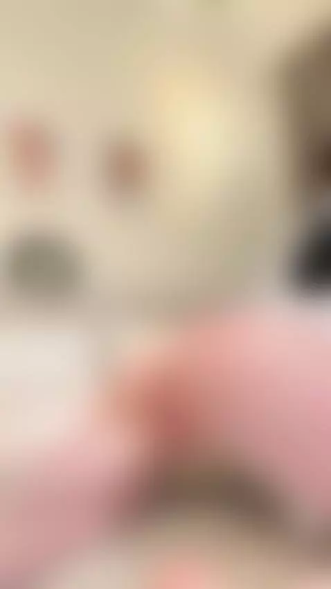 am i hot? by kellysuckd