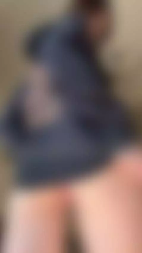 look at my pussy by kellysuckd