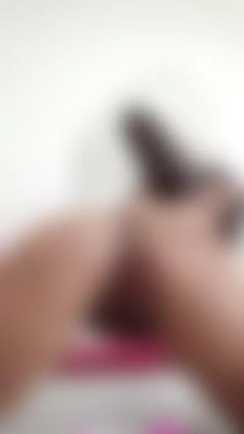 my wet pussy wants to be seen 💦🍑 by ahslyevans