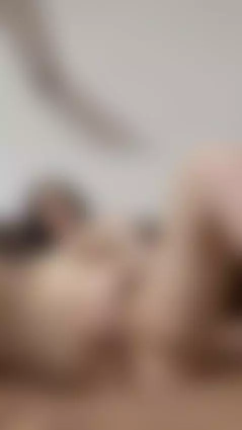 Bedtime pussy play — fingering till I cum hard 😈💦 by emmabloom2