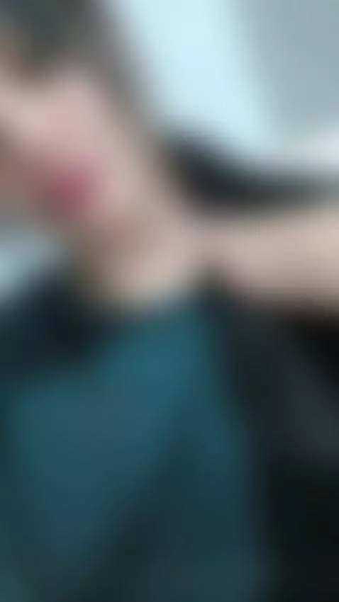 Mi marido no puede aguantar. Ofreciéndome a él en la oficina... by actrizpornoyuliethgomez