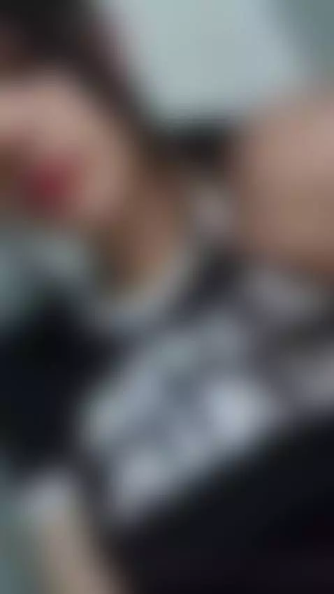 Durante el examen, el médico introdujo su dedo libremente en... by actrizpornoyuliethgomez