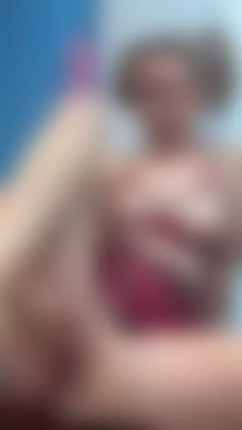 The skirt isn’t random…
the most interesting part is in the ... by ilo-na