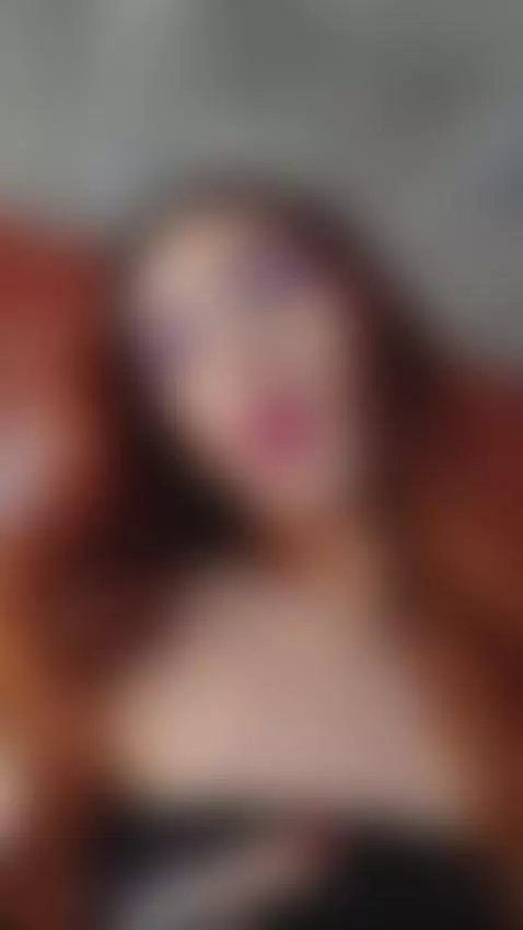 Come closer… I don’t bite (unless you want me to).
Stay a li... by trixfiore1oficial