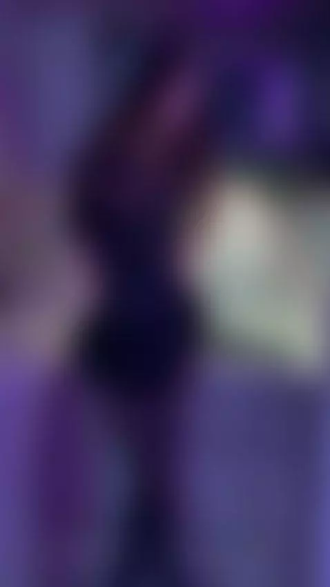 i answer all my dm on onlyfans by trixfiore1oficial