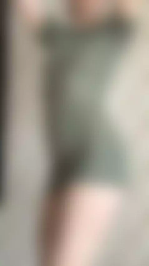 18+ Sexy redhead nude with perky tits & juicy ass by julia404foxy