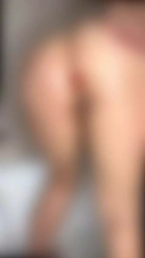 Wet pussy glistens as she bends low 🤫 by spicyinnna